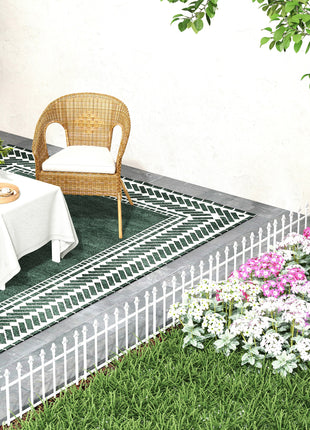 Metal Decorative Garden Fence, 9.2' x 17.25" 5 Steel Panels, Decorative Border for Landscape, Flower Bed, Animals, White